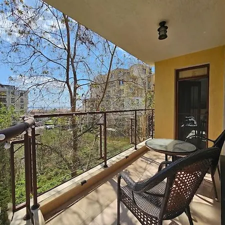 Three-room Apartamento