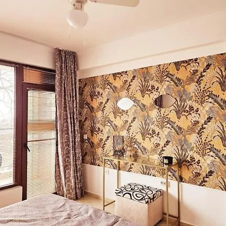Three-room Apartamento