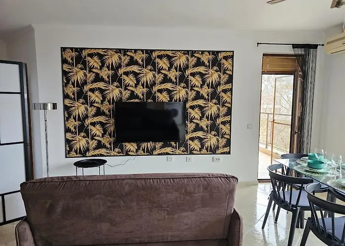 Three-room アパート