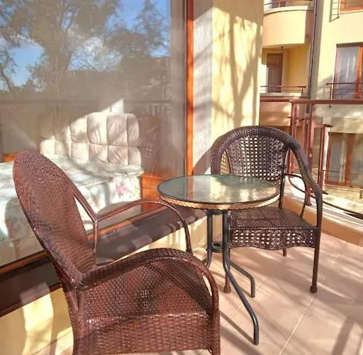 Three-room アパート