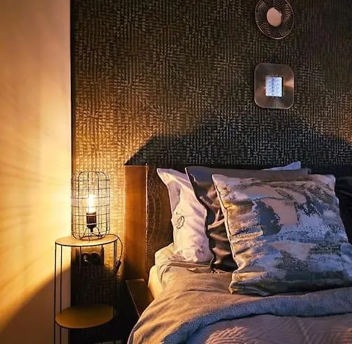 アパート Three-room *